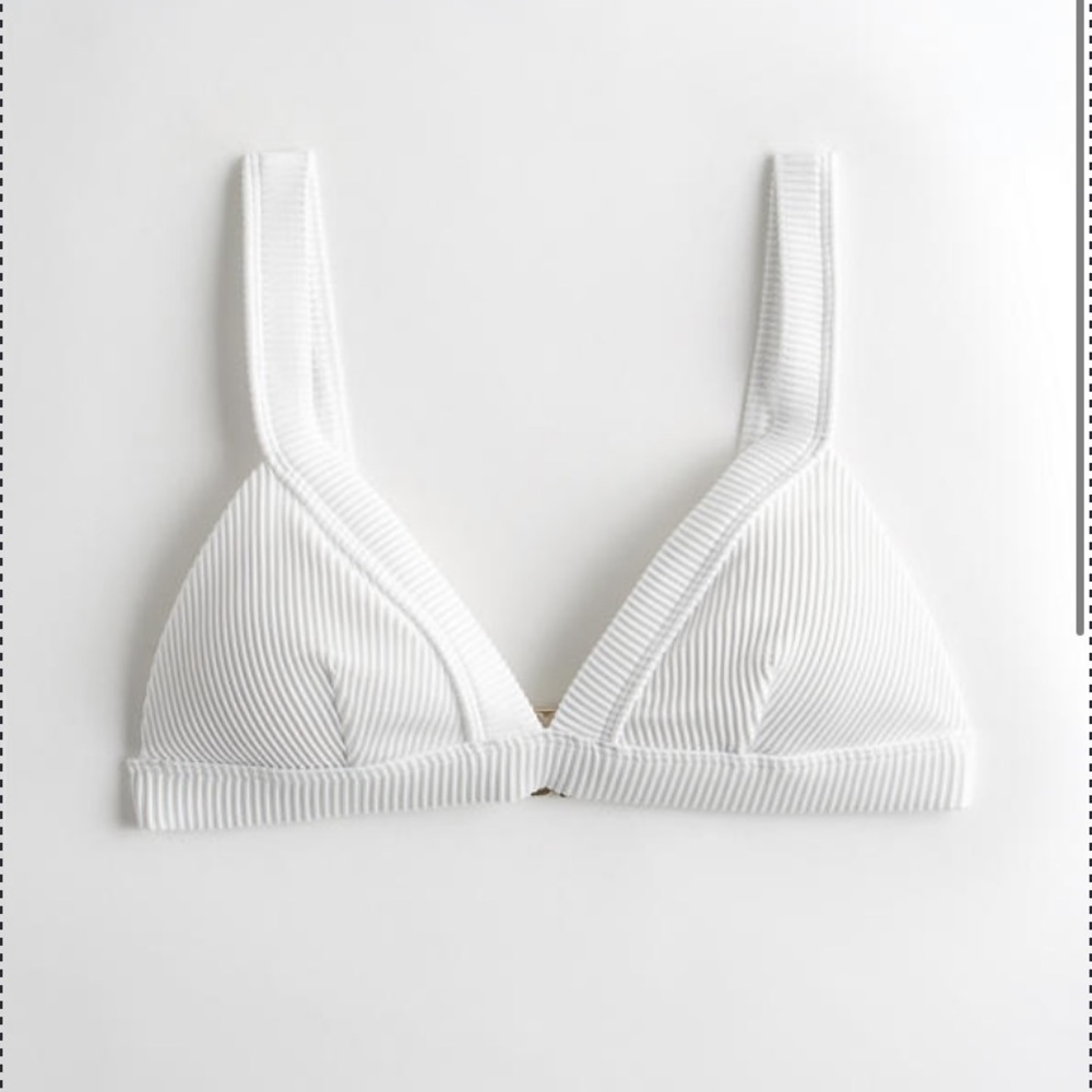 Hollister Bikini Bundle (2 tops & bottom)